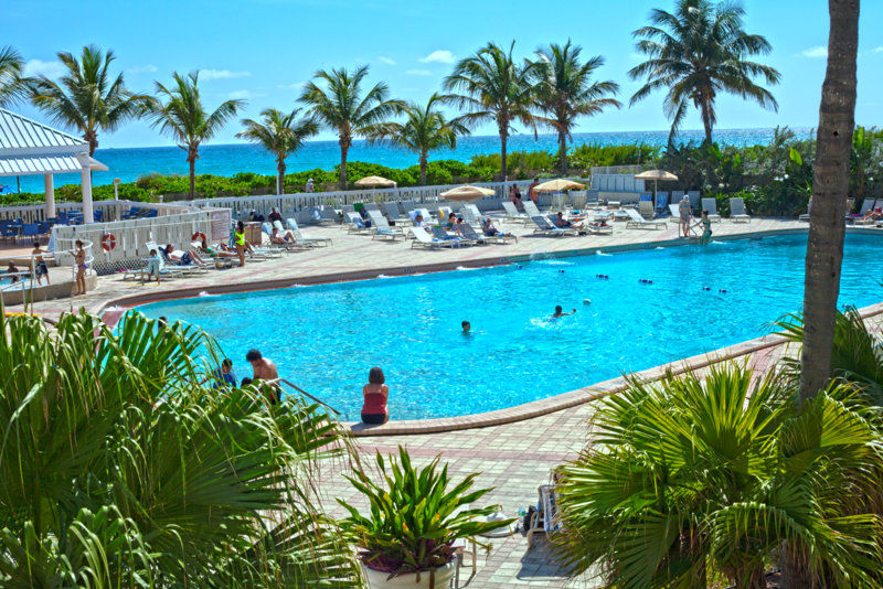 Deauville Beach Resort Miami Beach Exterior photo